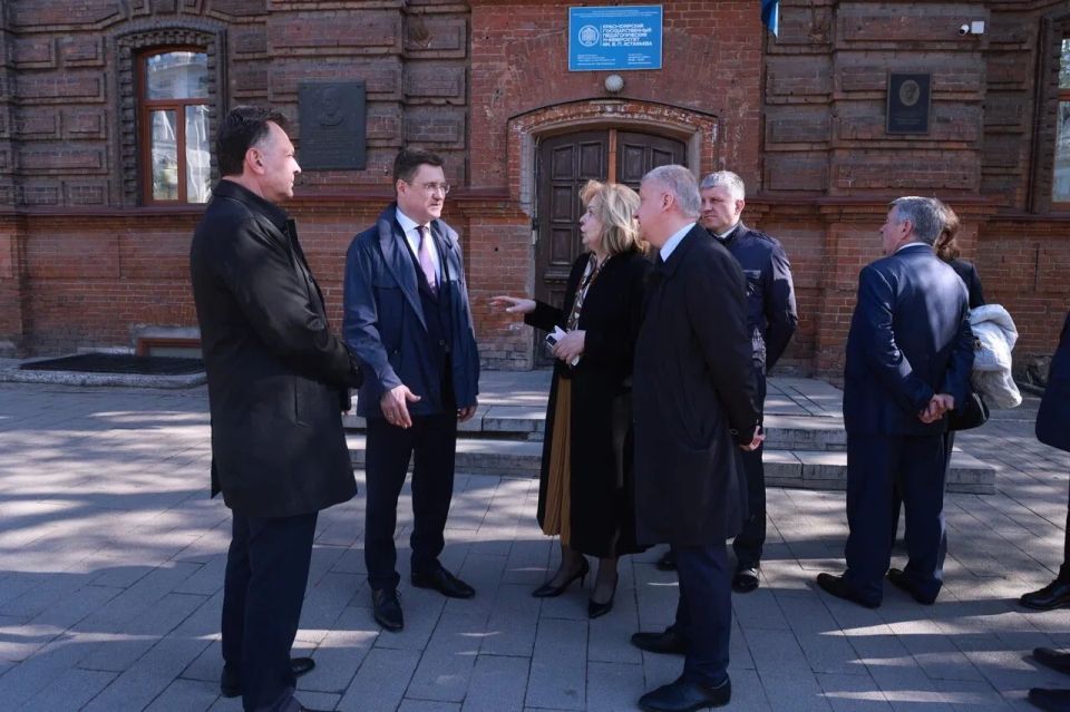 Михаил Котюков: Как и договаривались, провели в Красноярске заседание федерального оргкомитета по подготовке к юбилею города Михаил Котюков: Как и договаривались, провели в Красноярске заседание федерального оргкомитета по подготовке к юбилею города