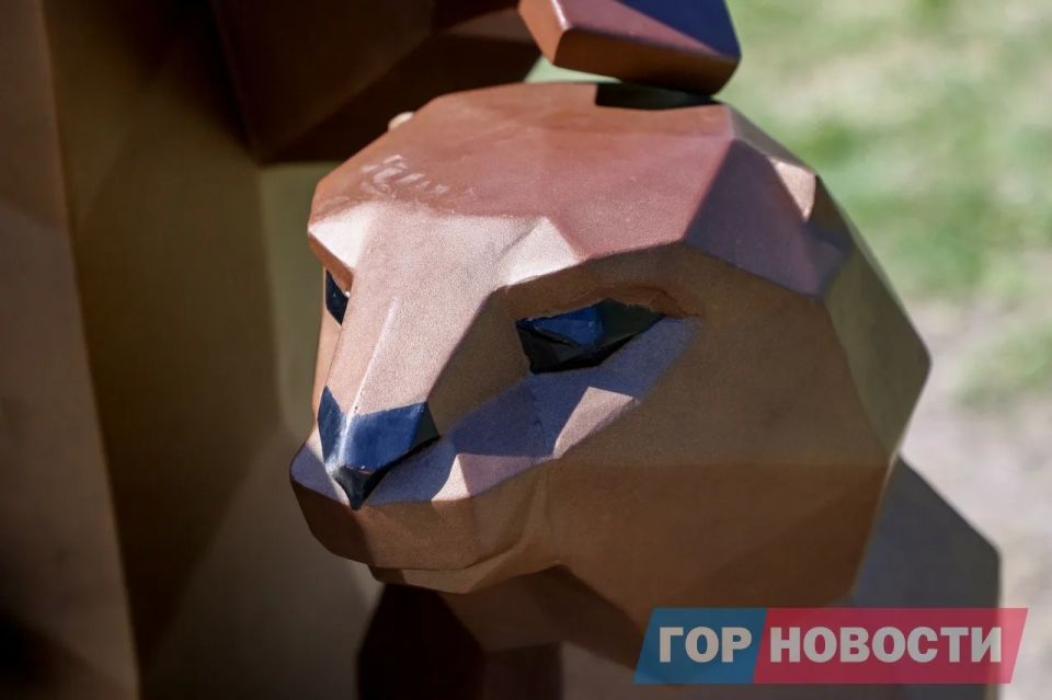 Наш фотограф Дмитрий Шабалин запечатлел необычную семью сусликов в Татышев-парке Наш фотограф Дмитрий Шабалин запечатлел необычную семью сусликов в Татышев-парке