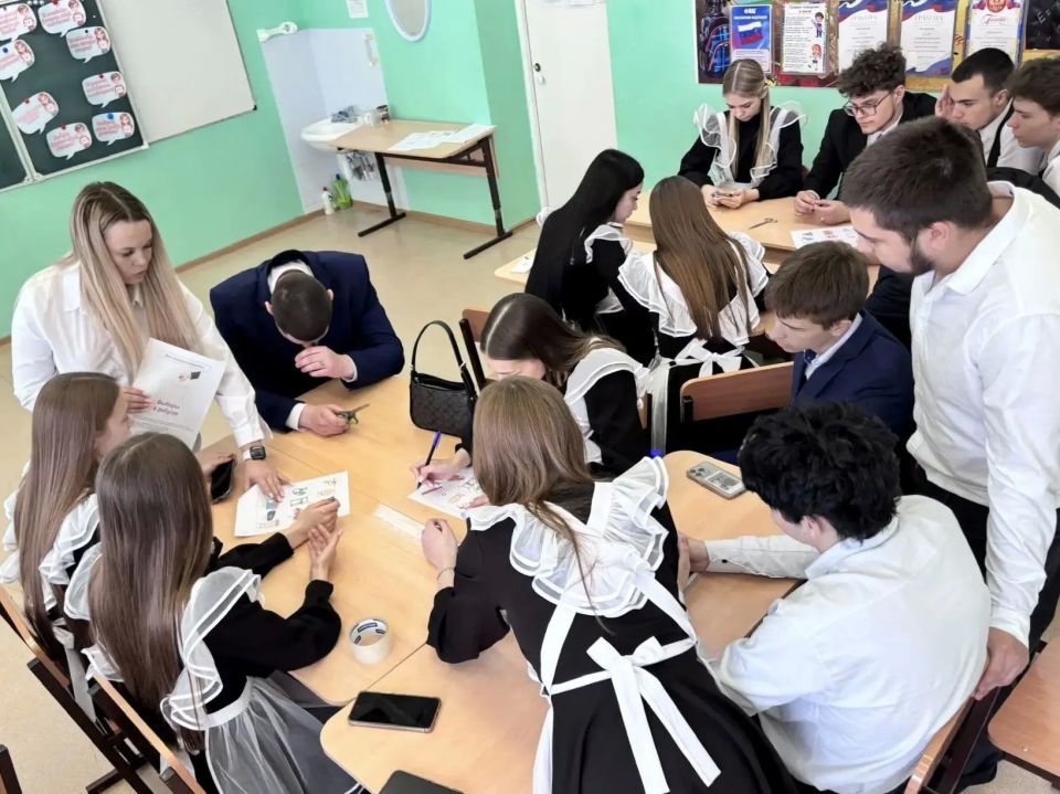 Кодинские школьники поборолись за звание лучших знатоков выборов Кодинские школьники поборолись за звание лучших знатоков выборов