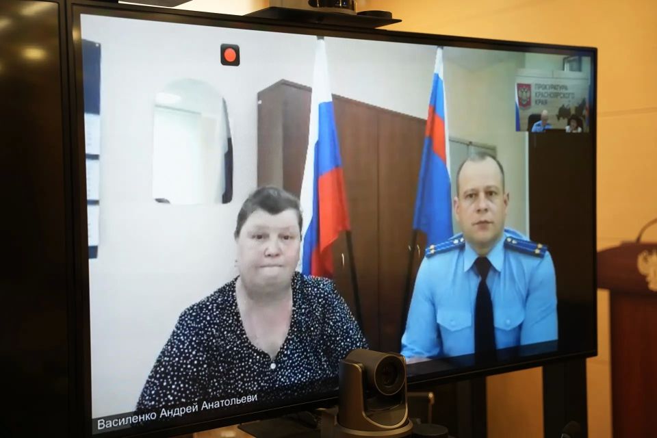 В преддверии Дня защиты детей первый заместитель прокурора края Артем Шибаков провел личный прием граждан по вопросам защиты прав несовершеннолетних В преддверии Дня защиты детей первый заместитель прокурора края Артем Шибаков провел личный прием граждан по вопросам защиты прав несовершеннолетних