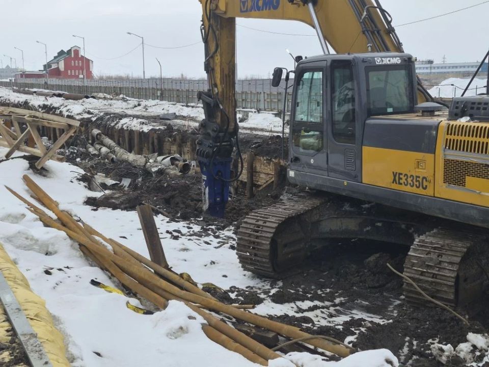 #ЖКХ #модернизация. В Норильске рабочие продолжают реконструкцию коммуникационного канала - будет проложено по 293 метра водопроводных, тепловых и канализационных сетей