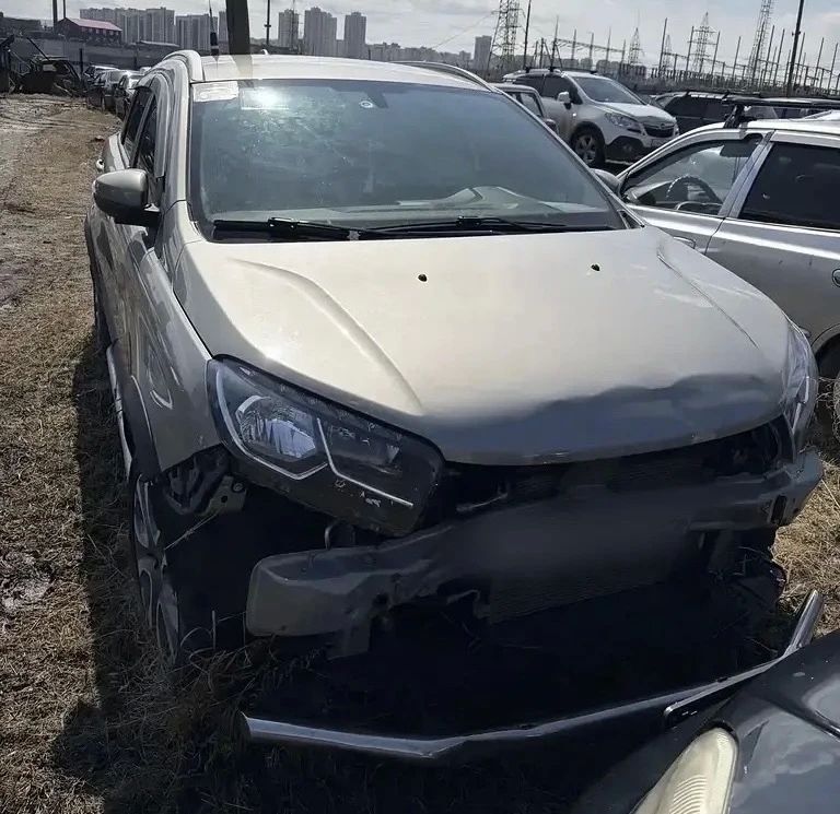 Отрицал, отказывался, но поехал: красноярский водитель с опиоидной зависимостью и не сданными правами попался на «Lada Xray» — машину конфискуют