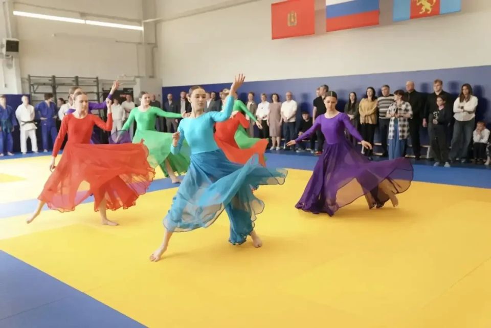 В Емельяновском округе открылся новый спортивный зал дзюдо «Заря» В Емельяновском округе открылся новый спортивный зал дзюдо «Заря»
