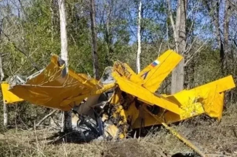 Осталась груда металла. Самолёт с пилотами рухнул, едва поднявшись в воздух