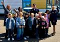 Красноярские дорожные полицейские провожают школьников на летние каникулы