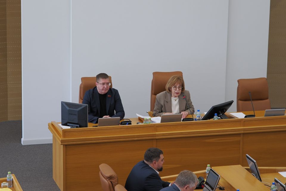 Началась внеочередная сессия Красноярского городского Совета депутатов