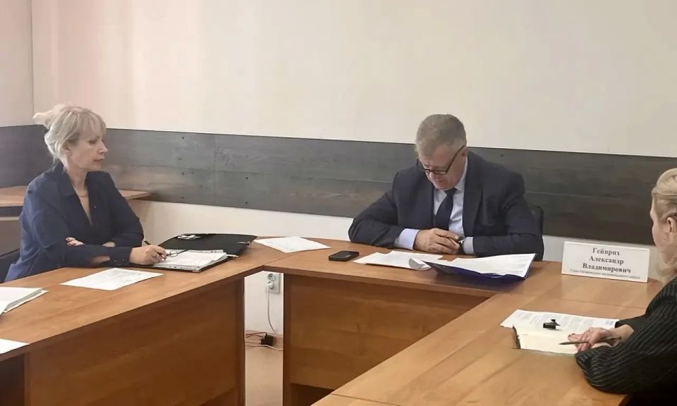 Руководитель по западной группе районов Ольга Слободян провела прием граждан совместно с представителями администрации Назаровского муниципального округа Руководитель по западной группе районов Ольга Слободян провела прием граждан совместно с представителями администрации Назаровского муниципального округа