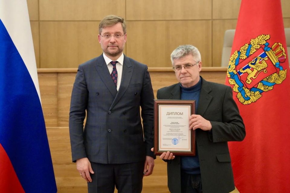 Художник, который слышит тишину Художник, который слышит тишину