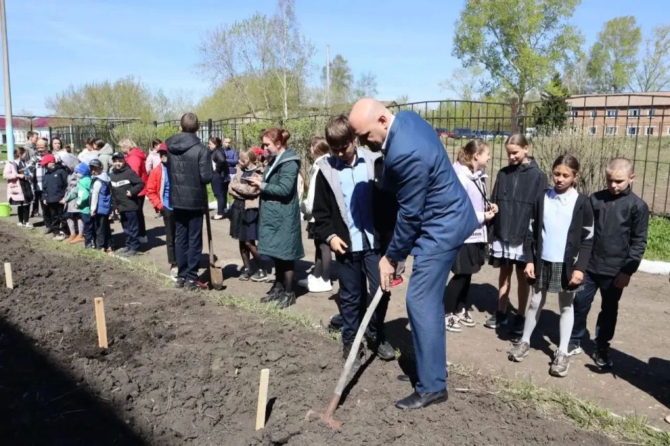 Глава Боготольского округа провёл встречу с жителями Юрьевского территориального подразделения Глава Боготольского округа провёл встречу с жителями Юрьевского территориального подразделения