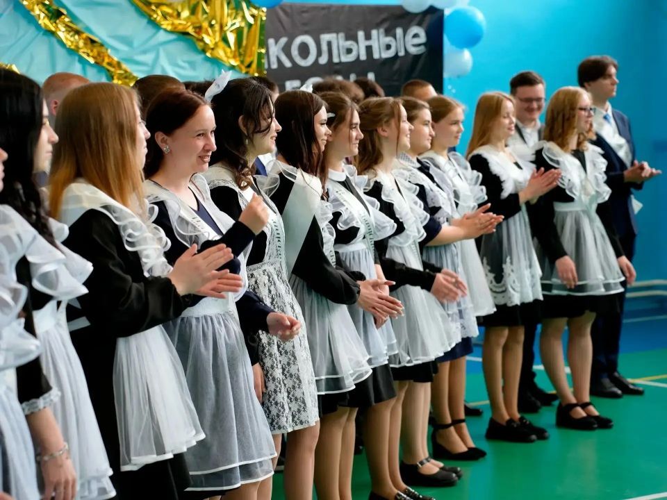 Последний звонок прозвенел для выпускников Казачинско-Пировского округа Последний звонок прозвенел для выпускников Казачинско-Пировского округа