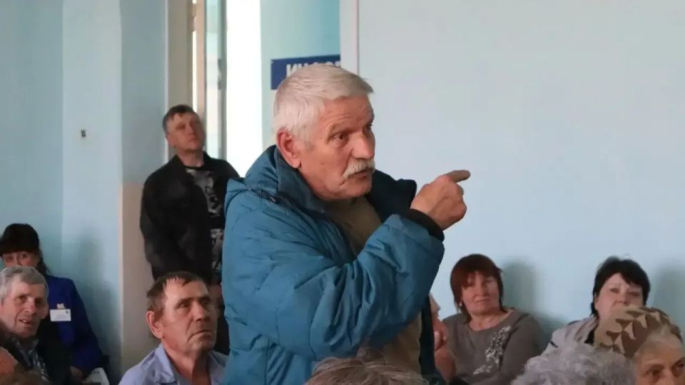 Глава Боготольского округа провёл встречу с жителями Юрьевского территориального подразделения Глава Боготольского округа провёл встречу с жителями Юрьевского территориального подразделения