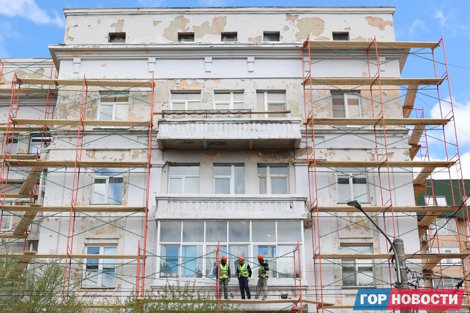 С депутатом горсовета Максимом Сиротининым наш журналист Ирина Елисеенко встретилась в историческом центре Красноярска — на Красной площади С депутатом горсовета Максимом Сиротининым наш журналист Ирина Елисеенко встретилась в историческом центре Красноярска — на Красной площади