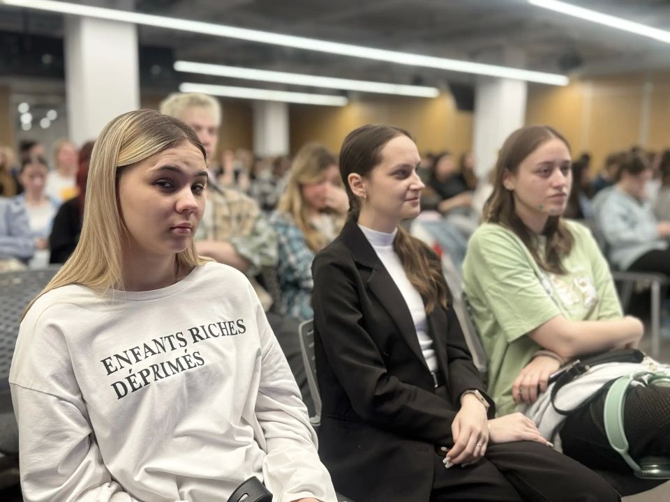 В ФОРМАТЕ ОТКРЫТОГО ДИАЛОГА В ФОРМАТЕ ОТКРЫТОГО ДИАЛОГА