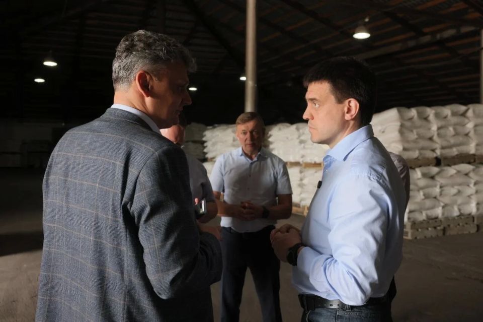 Михаил Котюков: В Ужурском округе сегодня сосредоточились на вопросах, которые напрямую влияют на качество жизни в территории: развитии сельхозпроизводства, социальной инфраструктуры, дорожной сети, подготовке кадров Михаил Котюков: В Ужурском округе сегодня сосредоточились на вопросах, которые напрямую влияют на качество жизни в территории: развитии сельхозпроизводства, социальной инфраструктуры, дорожной сети, подготовке кадров