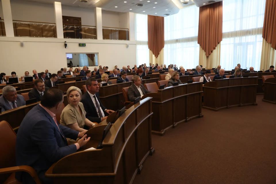 Депутаты совершенствуют земельное законодательство для многодетных семей