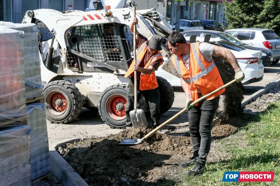 Глава Красноярска Сергей Верещагин начал летние рабочие выезды по территориям большого Красноярска Глава Красноярска Сергей Верещагин начал летние рабочие выезды по территориям большого Красноярска