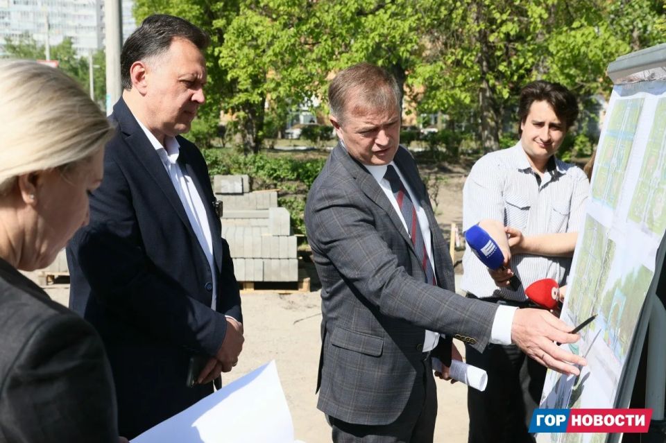 Глава Красноярска Сергей Верещагин начал летние рабочие выезды по территориям большого Красноярска Глава Красноярска Сергей Верещагин начал летние рабочие выезды по территориям большого Красноярска