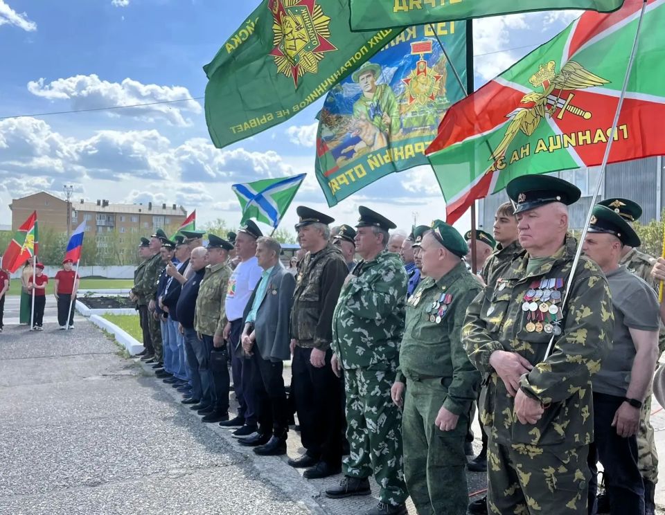 Сегодня, в День пограничника, в Уяре состоялось торжественное мероприятие, посвящённое этому знаменательному празднику