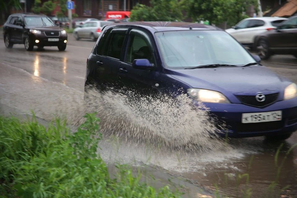 В Красноярске из-за непогоды дорожные службы перешли в режим повышенной готовности