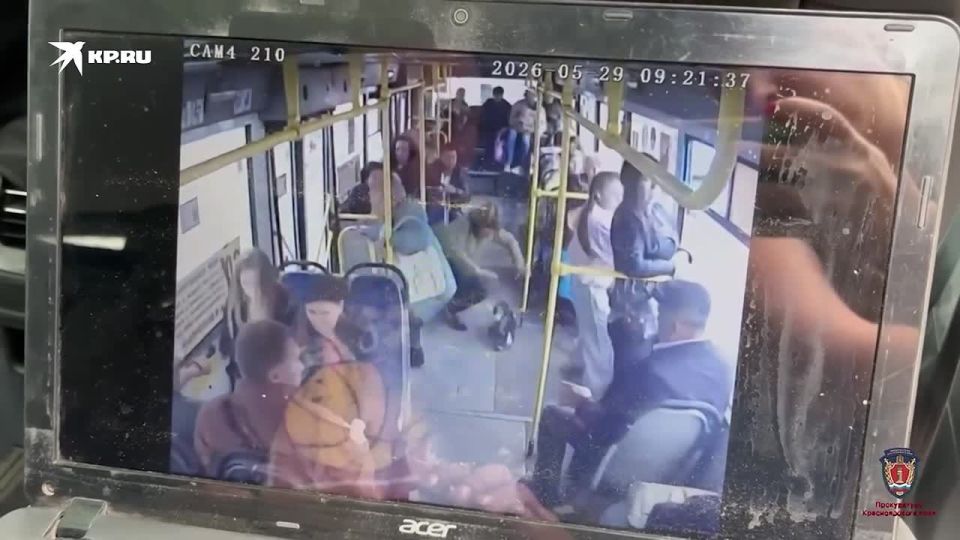 Девять человек пострадали в ДТП с автобусом и легковым автомобилем в Красноярске