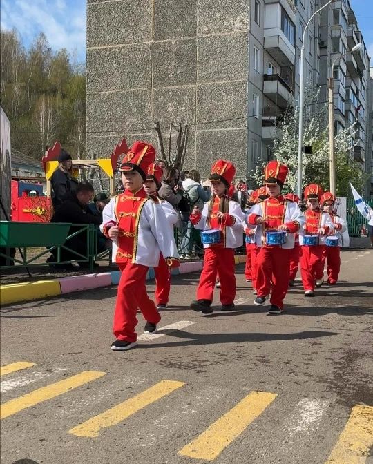 Проект 40-го детского сада Свердловского района «Семья на карте Родины» вошёл в число соискателей Всероссийской муниципальной премии «Служение» Проект 40-го детского сада Свердловского района «Семья на карте Родины» вошёл в число соискателей Всероссийской муниципальной премии «Служение»