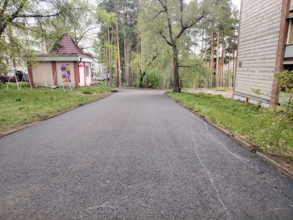 В Железногорске начали асфальтирование проезда к школе №95 В Железногорске начали асфальтирование проезда к школе №95