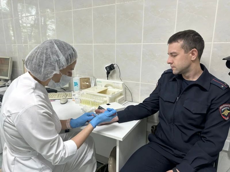 Полицейские Красноярского края стали участниками акции «Доноры в погонах» Полицейские Красноярского края стали участниками акции «Доноры в погонах»