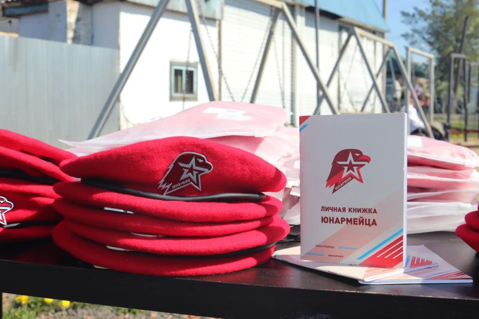 В Абанском округе отметили 10-летие «ЮНАРМИИ» В Абанском округе отметили 10-летие «ЮНАРМИИ»