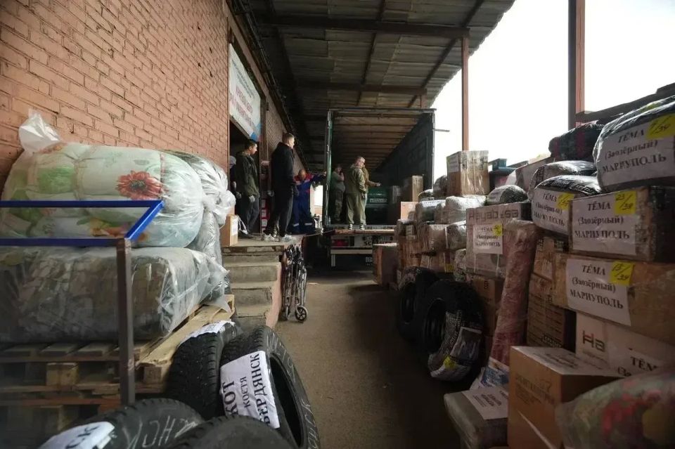 143 фура с гуманитарной помощью для бойцов СВО отправилась из Красноярска 143 фура с гуманитарной помощью для бойцов СВО отправилась из Красноярска