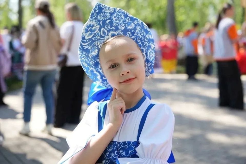ТАТЫШЕВ СЕГОДНЯ СИЯЕТ ДЕТСКИМИ УЛЫБКАМИ! НА ОСТРОВЕ ПРОШЛО ИСТОРИЧЕСКОЕ ШЕСТВИЕ