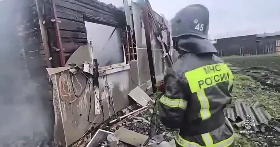 В ПОСЕЛКЕ ПАМЯТИ 13 БОРЦОВ ПРИ ПОЖАРЕ В ДОМЕ ПОГИБ МУЖЧИНА