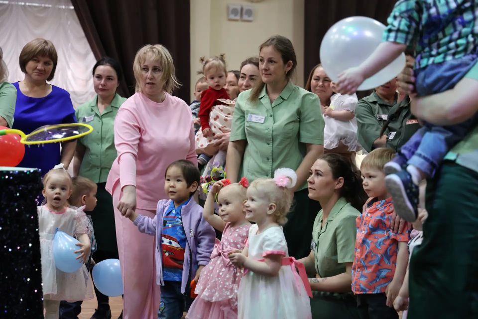 Депутат Законодательного собрания Красноярского края Ирина Иванова в День защиты детей побывала на празднике в ИК-22 Депутат Законодательного собрания Красноярского края Ирина Иванова в День защиты детей побывала на празднике в ИК-22