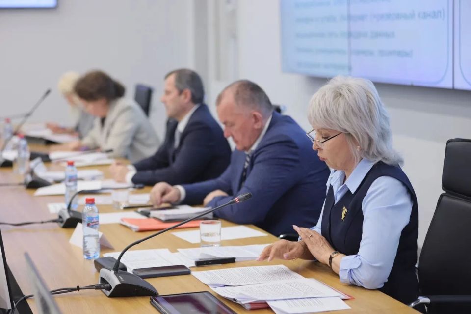Михаил Котюков: Сегодня для выпускников 11-х классов стартовали государственные экзамены Михаил Котюков: Сегодня для выпускников 11-х классов стартовали государственные экзамены