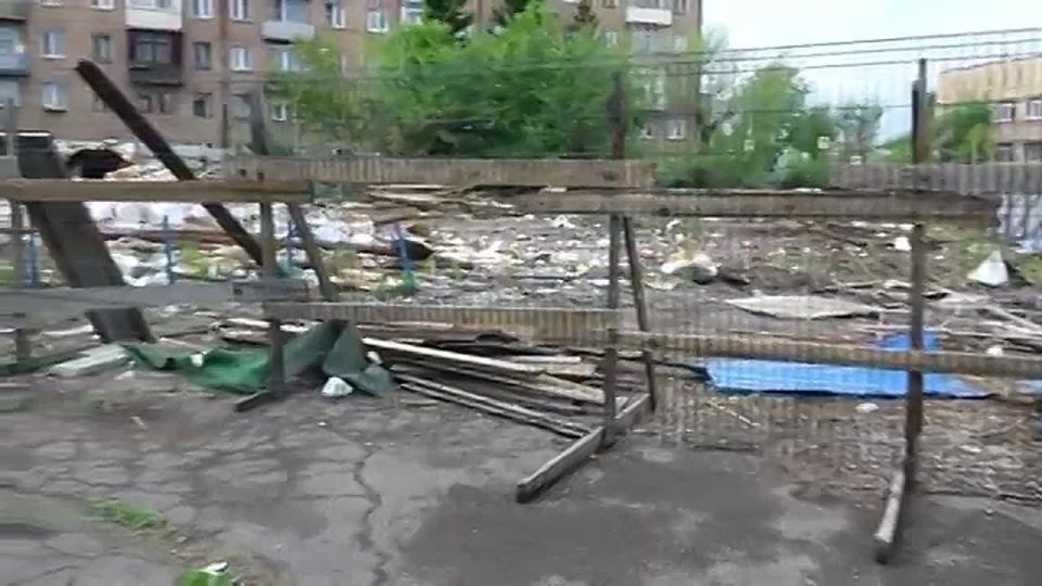 «ЛУНОМАНИЯ» ПОШЛА ПОД СНОС
