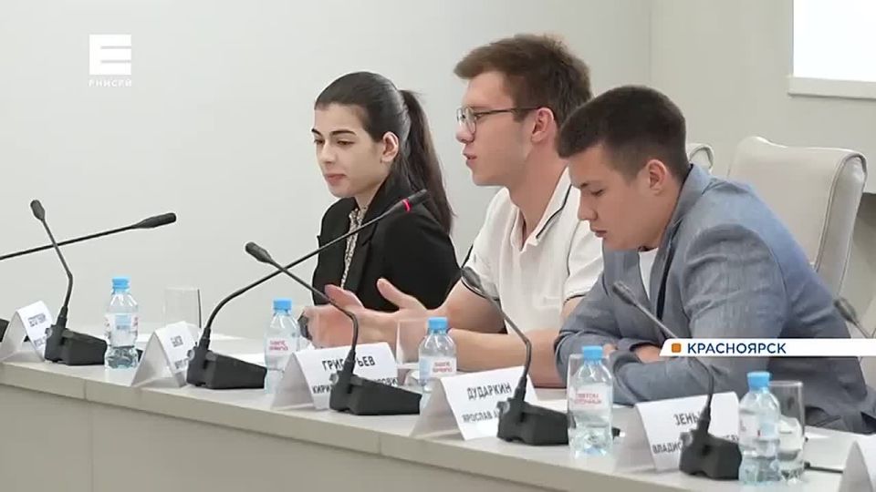 Михаил Котюков пообщался с выпускниками образовательного комплекса «Покровский»