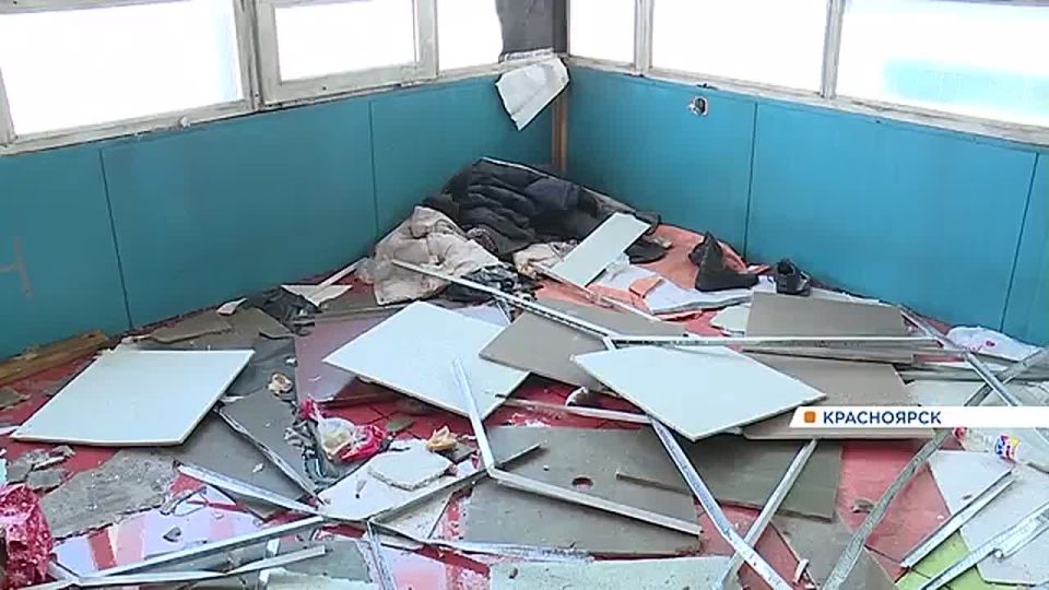 Вандалы разгромили пустующие павильоны на Предмостной в Красноярске
