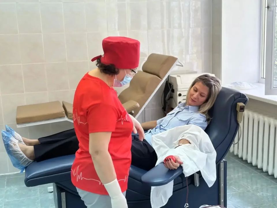 Полицейские Зеленогорска сдали кровь в День донора