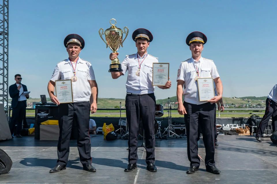 В Красноярском крае на «Красном кольце» определили лучших водителей ДПС Сибири В Красноярском крае на «Красном кольце» определили лучших водителей ДПС Сибири