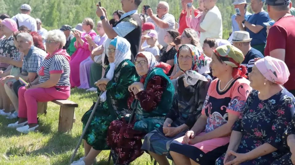 В Боготольском округе шумно и душевно встретили Сабантуй В Боготольском округе шумно и душевно встретили Сабантуй