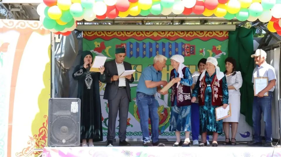 В Боготольском округе шумно и душевно встретили Сабантуй В Боготольском округе шумно и душевно встретили Сабантуй