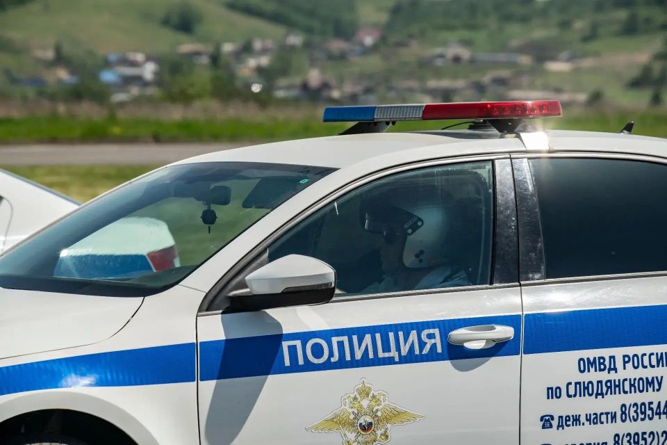 Большой и красивый праздник скорости, силы духа и водительского мастерства на «Красном кольце» закончился, но в нашей фотоплёнке еще множество ярких кадров этого незабываемого события! Большой и красивый праздник скорости, силы духа и водительского мастерства на «Красном кольце» закончился, но в нашей фотоплёнке еще множество ярких кадров этого незабываемого события!