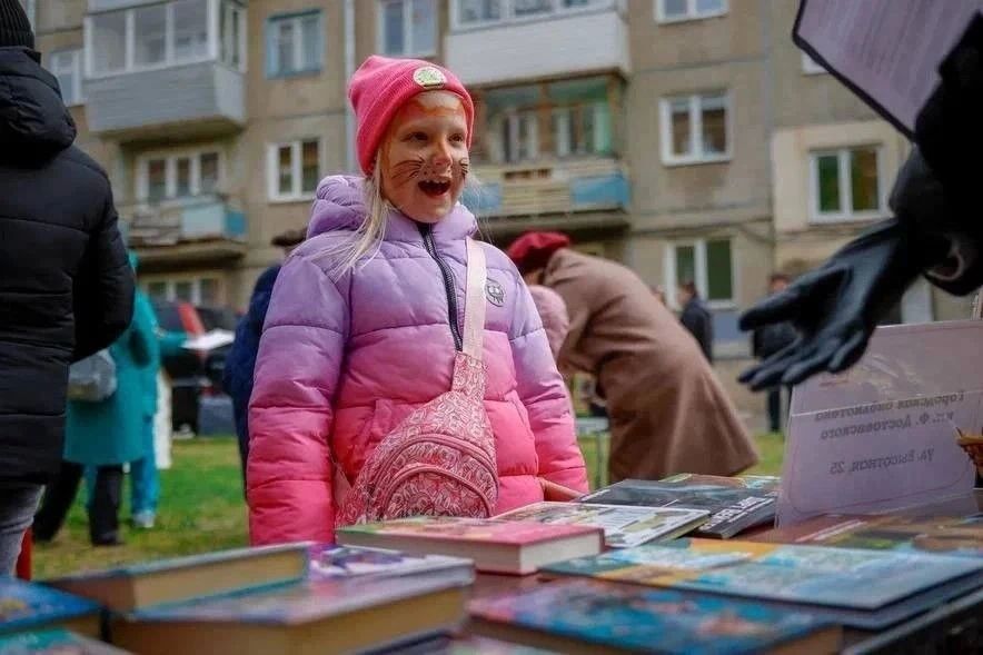 Фабрика народных инициатив путешествует по дворам! Фабрика народных инициатив путешествует по дворам!