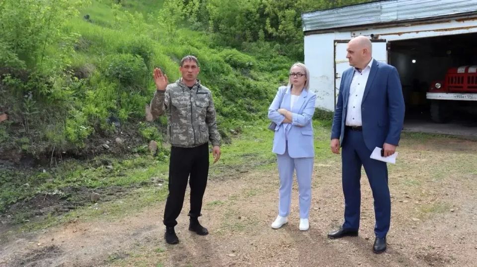Глава Боготольского округа проверил, как обстоят дела в Краснозаводском подразделении Глава Боготольского округа проверил, как обстоят дела в Краснозаводском подразделении