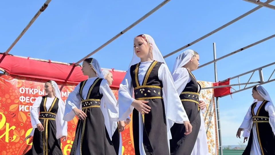 В Сосновоборском округе прошёл XVIII фестиваль национальных культур «Частушка фест» В Сосновоборском округе прошёл XVIII фестиваль национальных культур «Частушка фест»