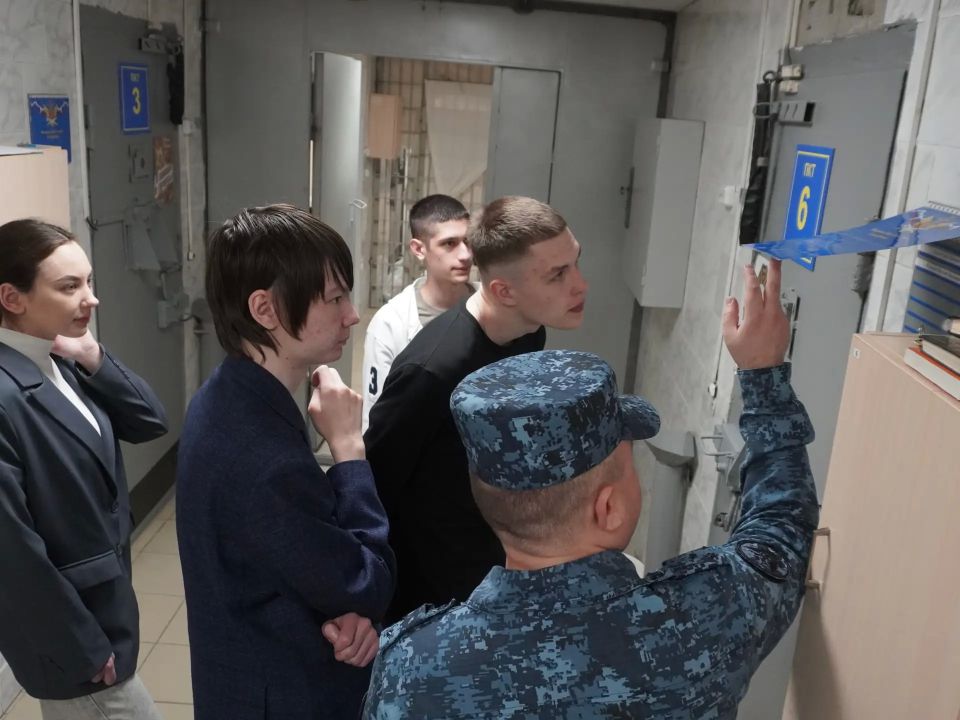С работой пенитенциарных психологов в ИК-6 ознакомились студенты Сибирского федерального университета и Сибирского института бизнеса, управления и психологии С работой пенитенциарных психологов в ИК-6 ознакомились студенты Сибирского федерального университета и Сибирского института бизнеса, управления и психологии