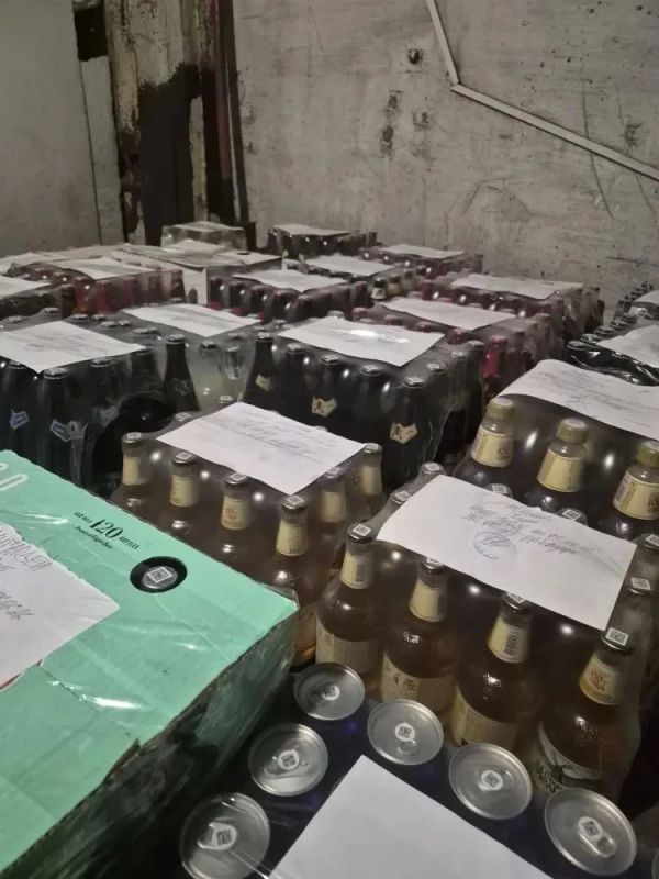 В микрорайоне Солнечный краевого центра сотрудники полиции пресекли незаконную продажу алкогольной продукции В микрорайоне Солнечный краевого центра сотрудники полиции пресекли незаконную продажу алкогольной продукции