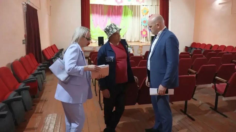 Глава Боготольского округа проверил, как обстоят дела в Краснозаводском подразделении Глава Боготольского округа проверил, как обстоят дела в Краснозаводском подразделении