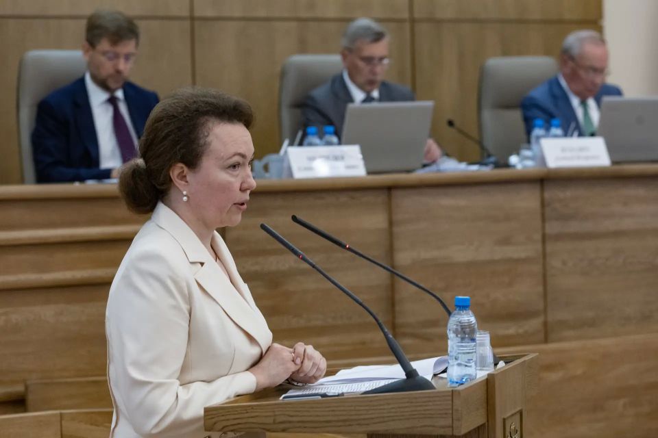 В ЗС обсудили исполнение краевого бюджета за 2025 год