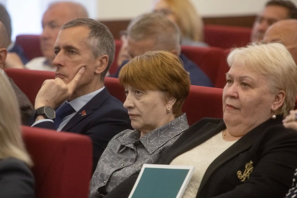 В ЗС обсудили исполнение краевого бюджета за 2025 год В ЗС обсудили исполнение краевого бюджета за 2025 год