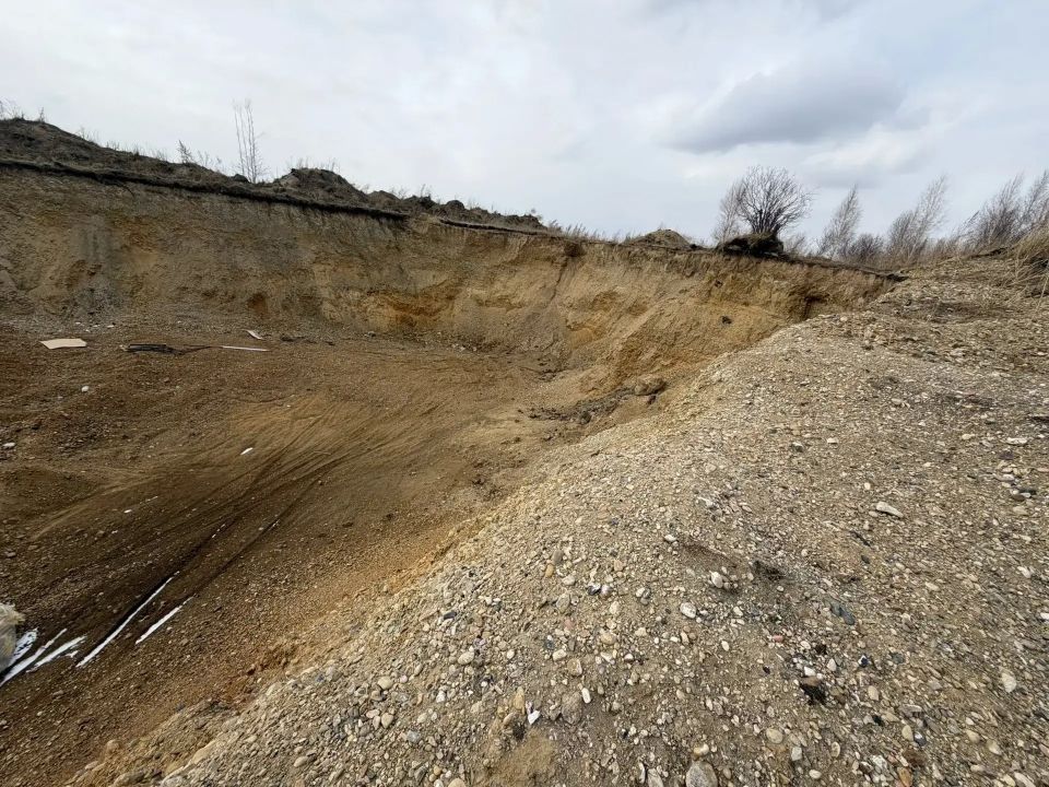 В Емельяновском округе аграриев осудят за добычу песка и гравия на тепличных полях